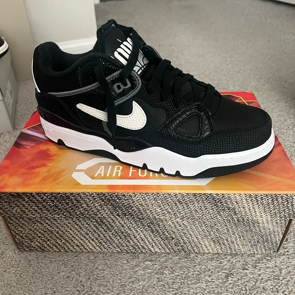 Nike Nigo Air Force Low